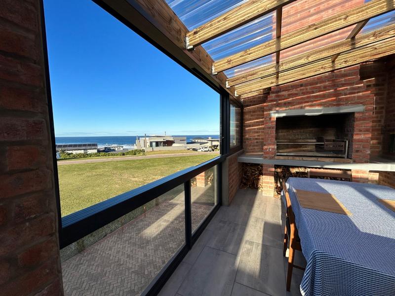 To Let 1 Bedroom Property for Rent in Cape St Francis Eastern Cape